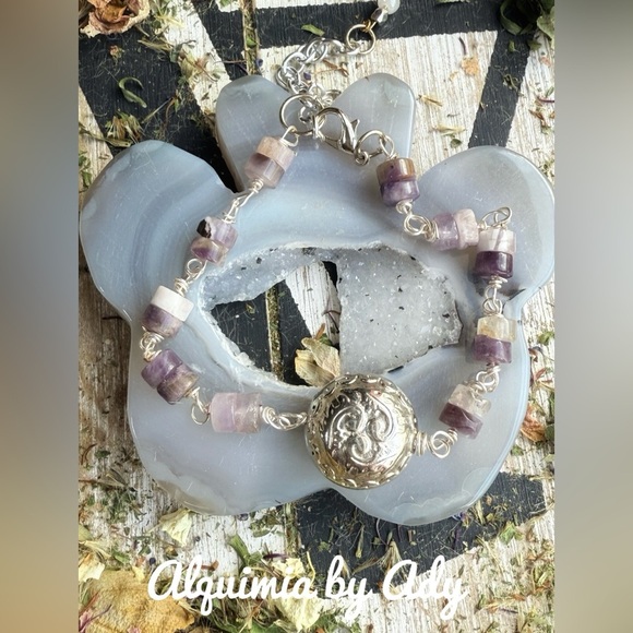 Amethyst and silver handmade beaded bohemian bracelet confetti - Picture 1 of 5